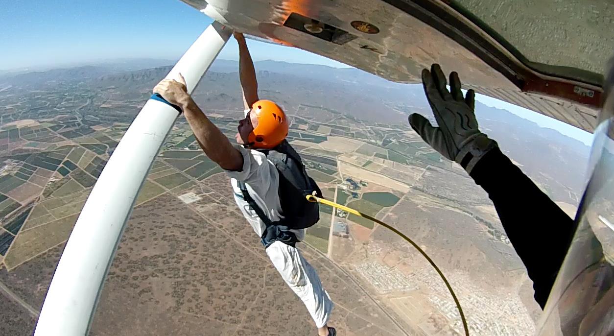 Book A First Jump Course Roberton Skydive School